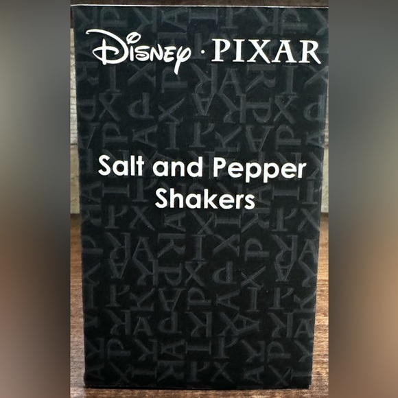 Salt & Pepper Shakers - Mike & Sully University - NEW - Picture 5 of 6